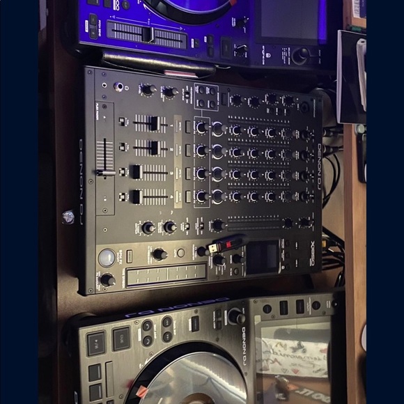 Meet your Posher, Diego - Picture 4 of 4